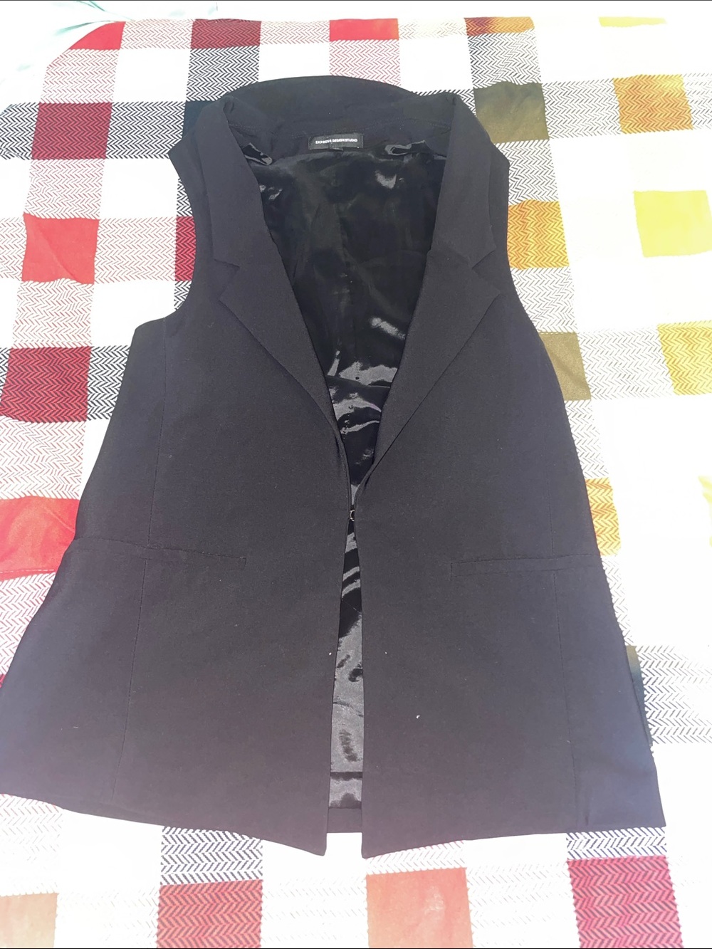 Express Design Studio Black Tailored Sleeveless Vest